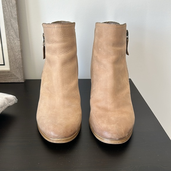 ALDO Women's Emely Ankle Bootie GUC - Picture 4 of 6